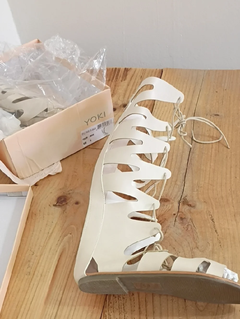 Yoki Beige Islana 04 Flat Strappy Tall Gladiator Sandals Size 8 NWT